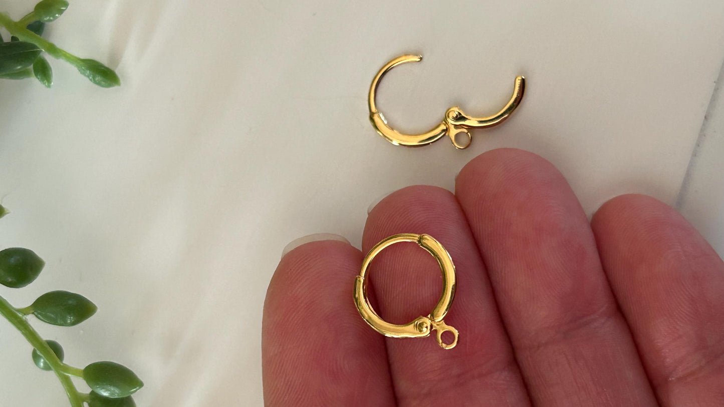 Paire de Dormeuses Rondes 13mm / Plaque or 24 carats 3 microns / boucle d'oreille plaqué or / mini créoles épaisses, mono boucle
