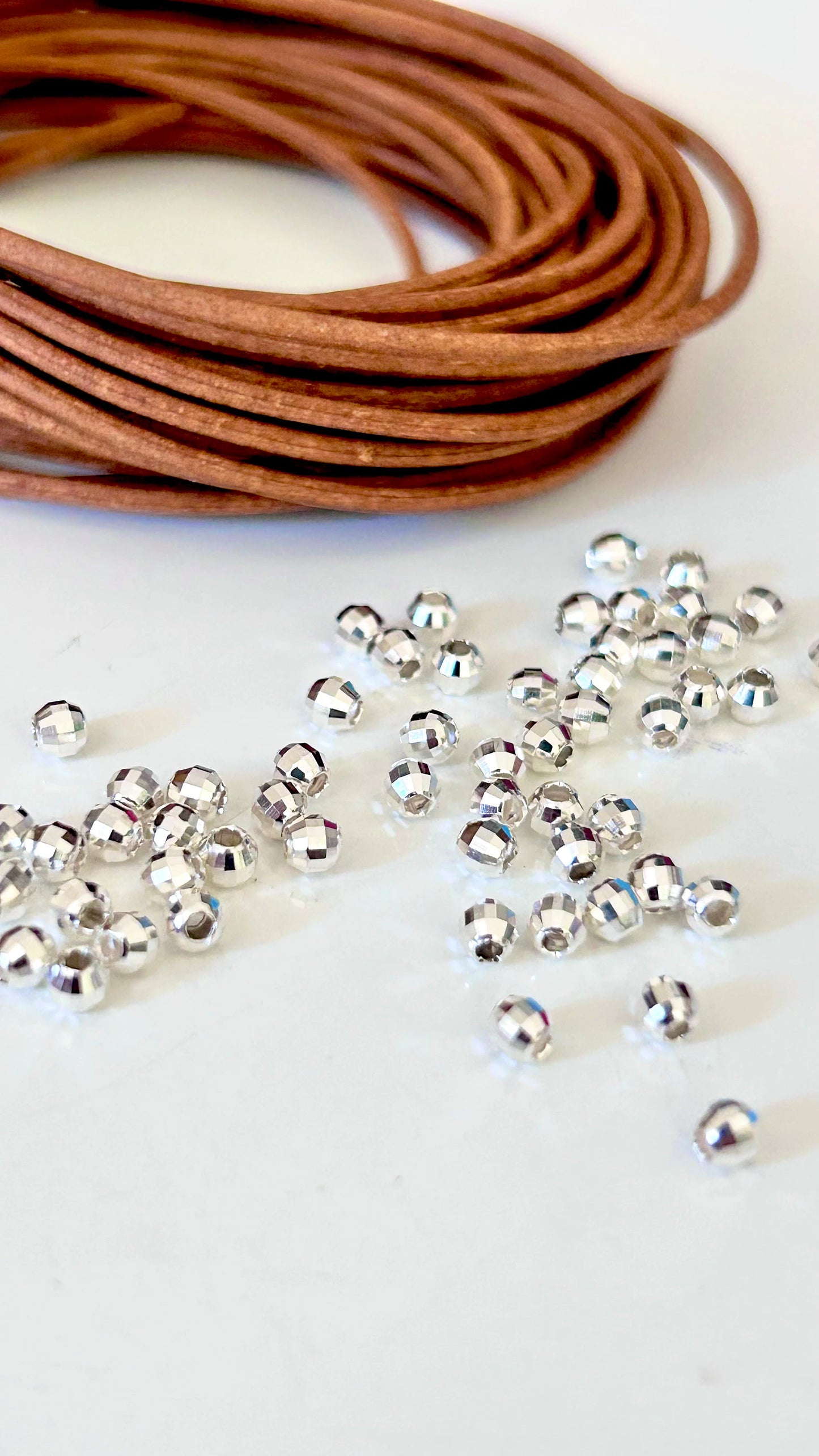 Perles facettées 3 mm trou 1,2mm argent massif 925/1000