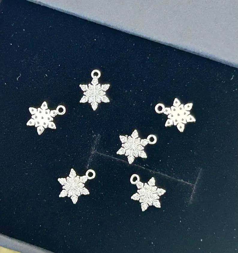 Flocon de neige 8mm / 13mm strass blancs et plaqué argent 925/1000, petits flocons diamants zircon et argent