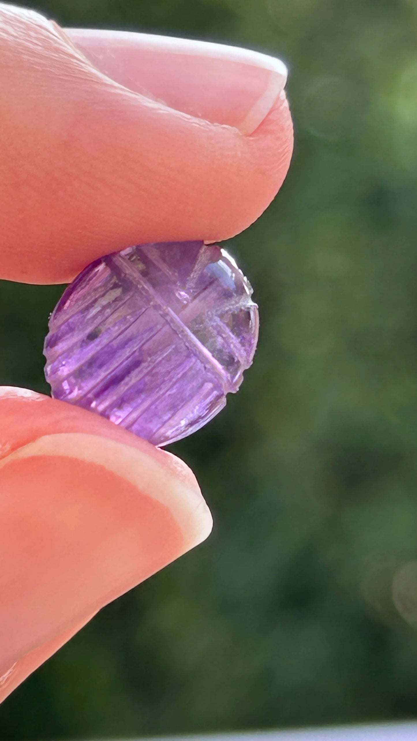Scarabée 12 x 10mm en gemme naturelle, scarabée taillé sur la gemme