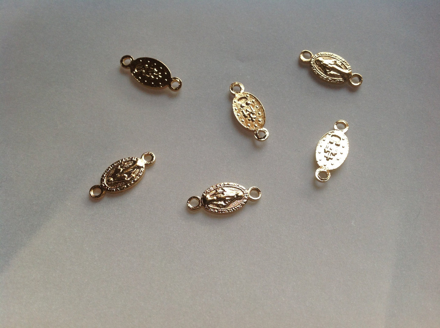 2 Connecteurs 8mm Vierge, Madone en plaqué or 24 k, pour chapelets, rosaires, créations de bijoux