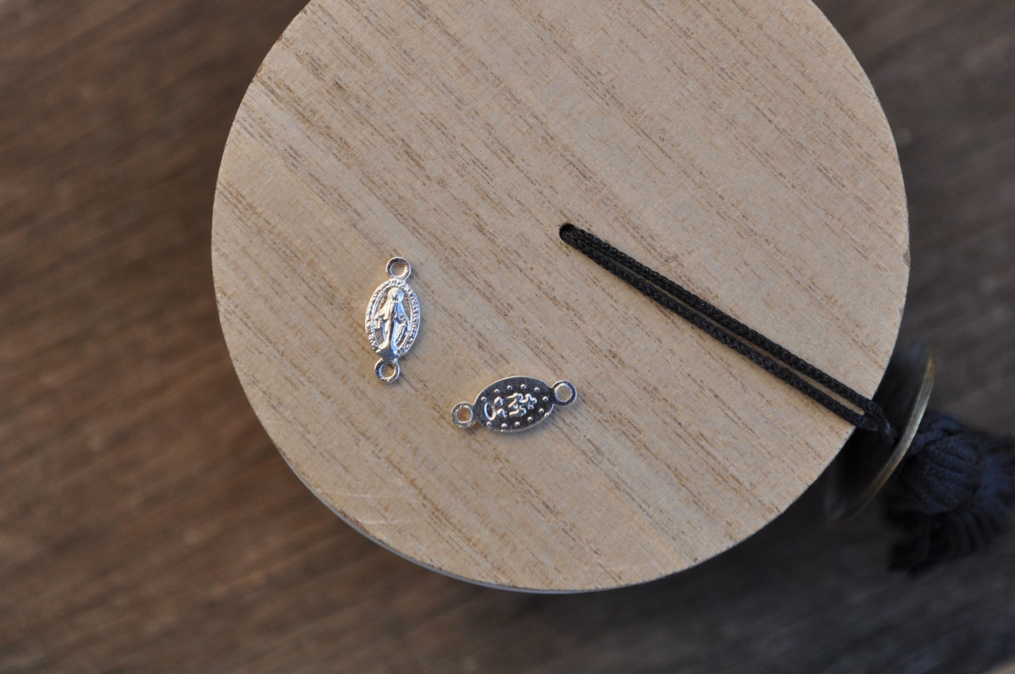 Connecteur Vierge, Madone en argent pour chapelet ou créations de bijoux 8mm