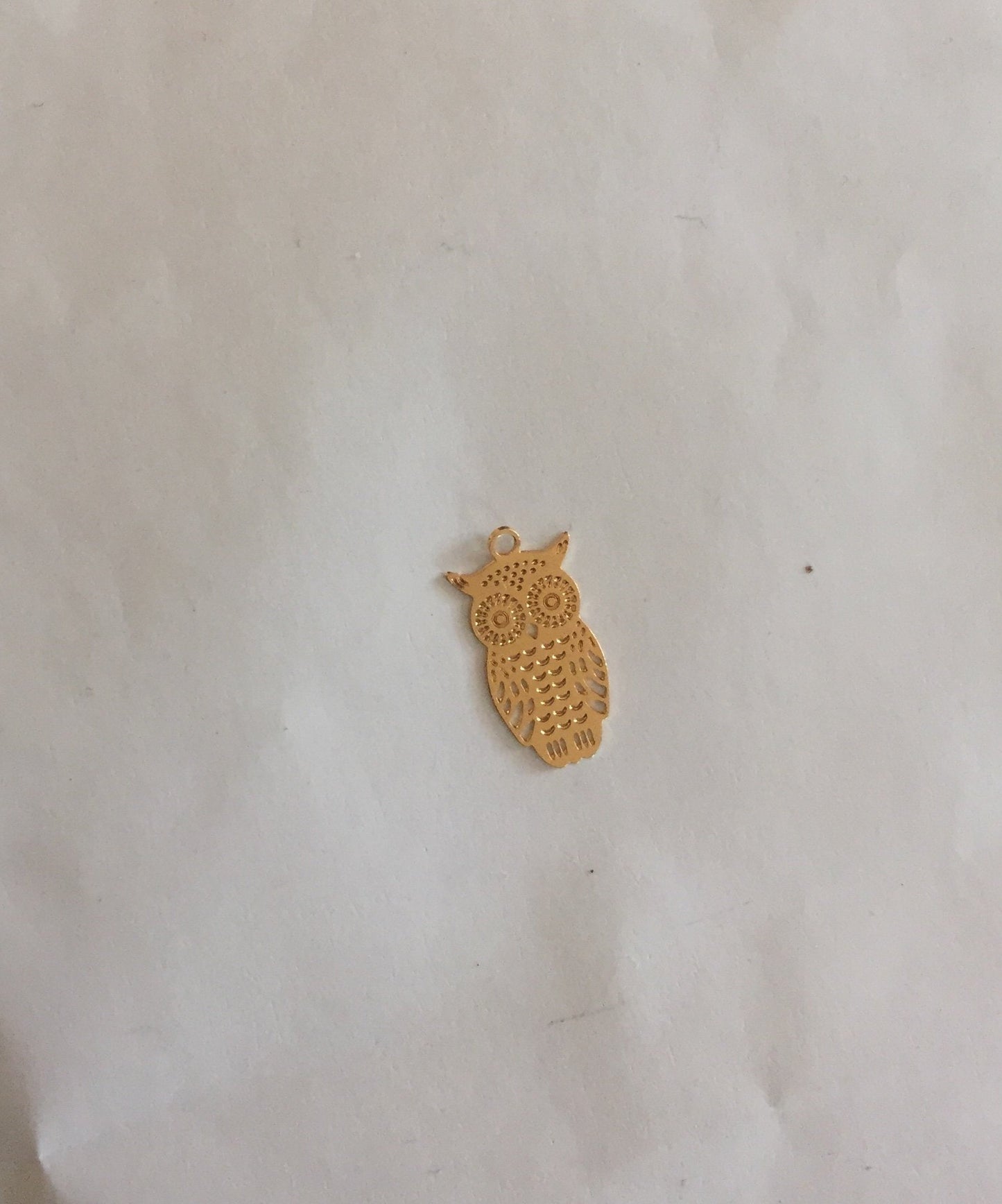 Pendentif Hibou, pampille Chouette 12 x 5,5 mm plaqué or 24k plaquage français