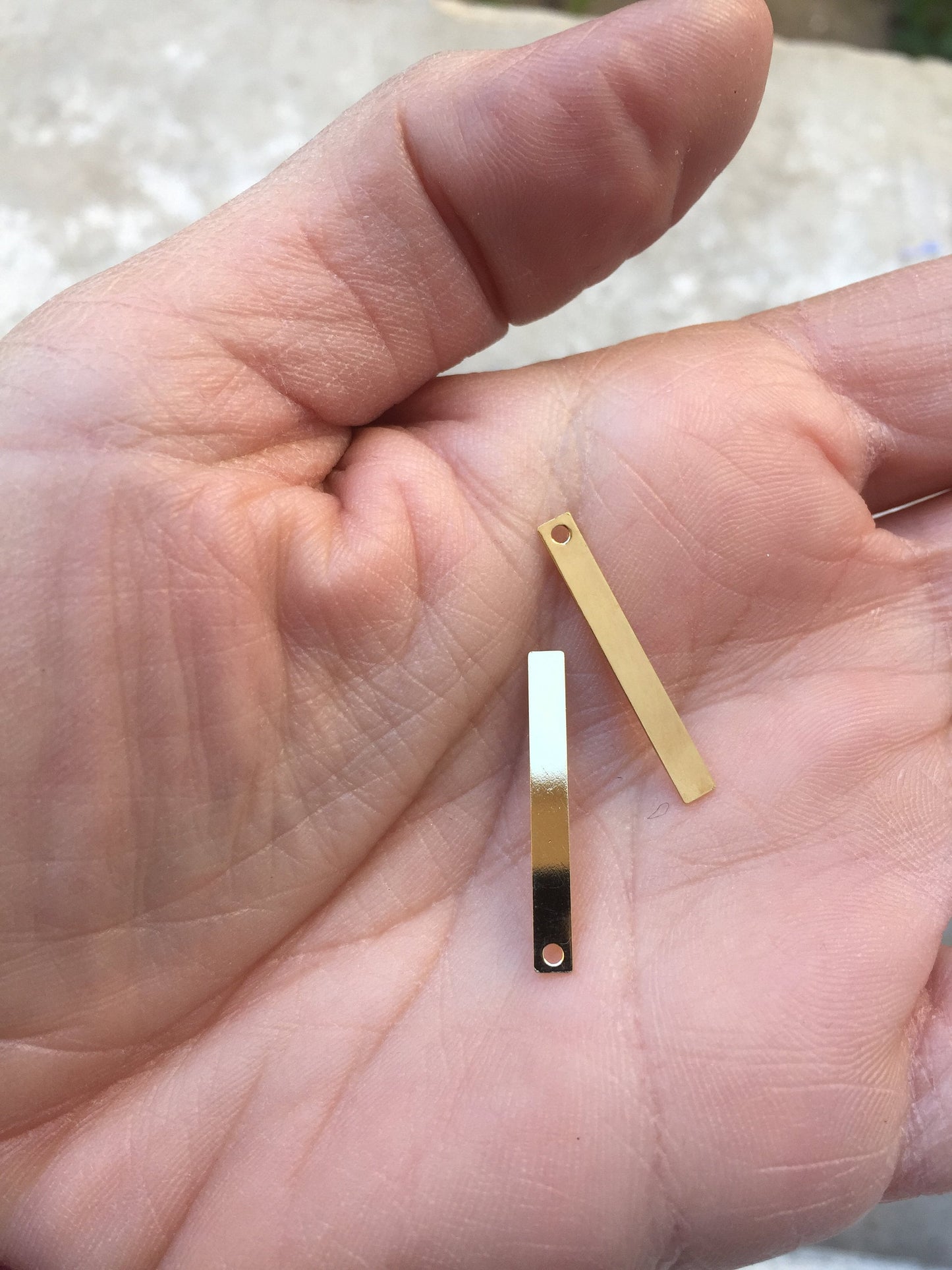 Pendentif rectangle 25 x 3 mm plaqué or 0,5 microns