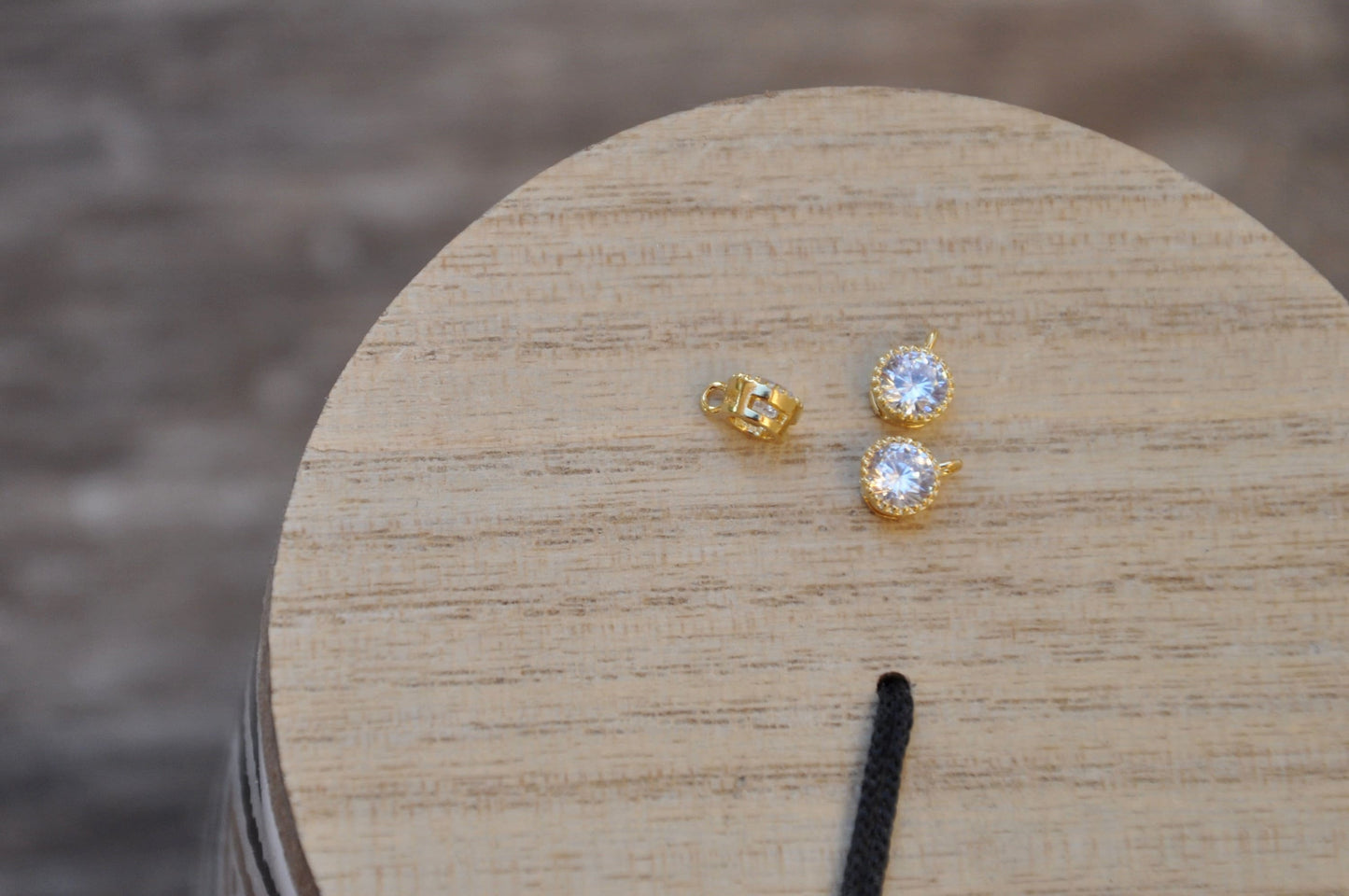 Pendentif 5mm / 6mm Diamant solitaire Plaqué Or 14k CZ Zircon cristal