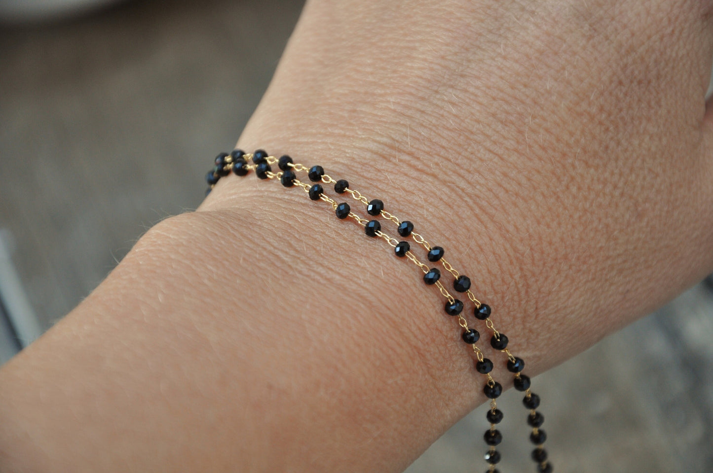22K Chaîne maille 1,8 mm et perles verre 3 mm noires plaqué or 100% français