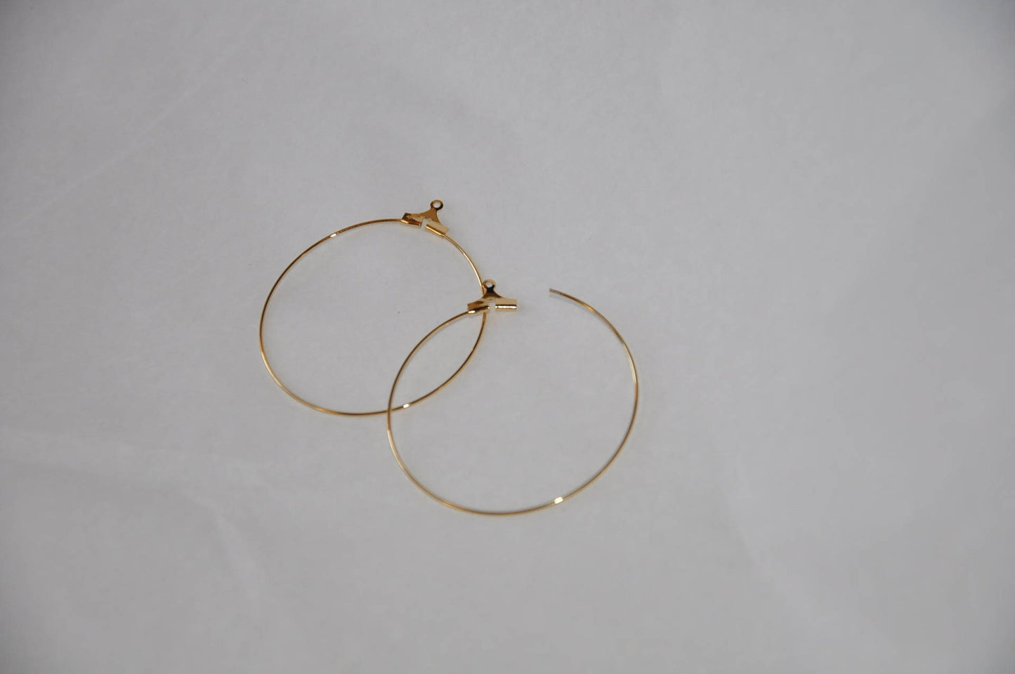 1 Paire créoles à enfiler or, Support de Créoles Plaqué Or Diam. 40 mm ouvertes