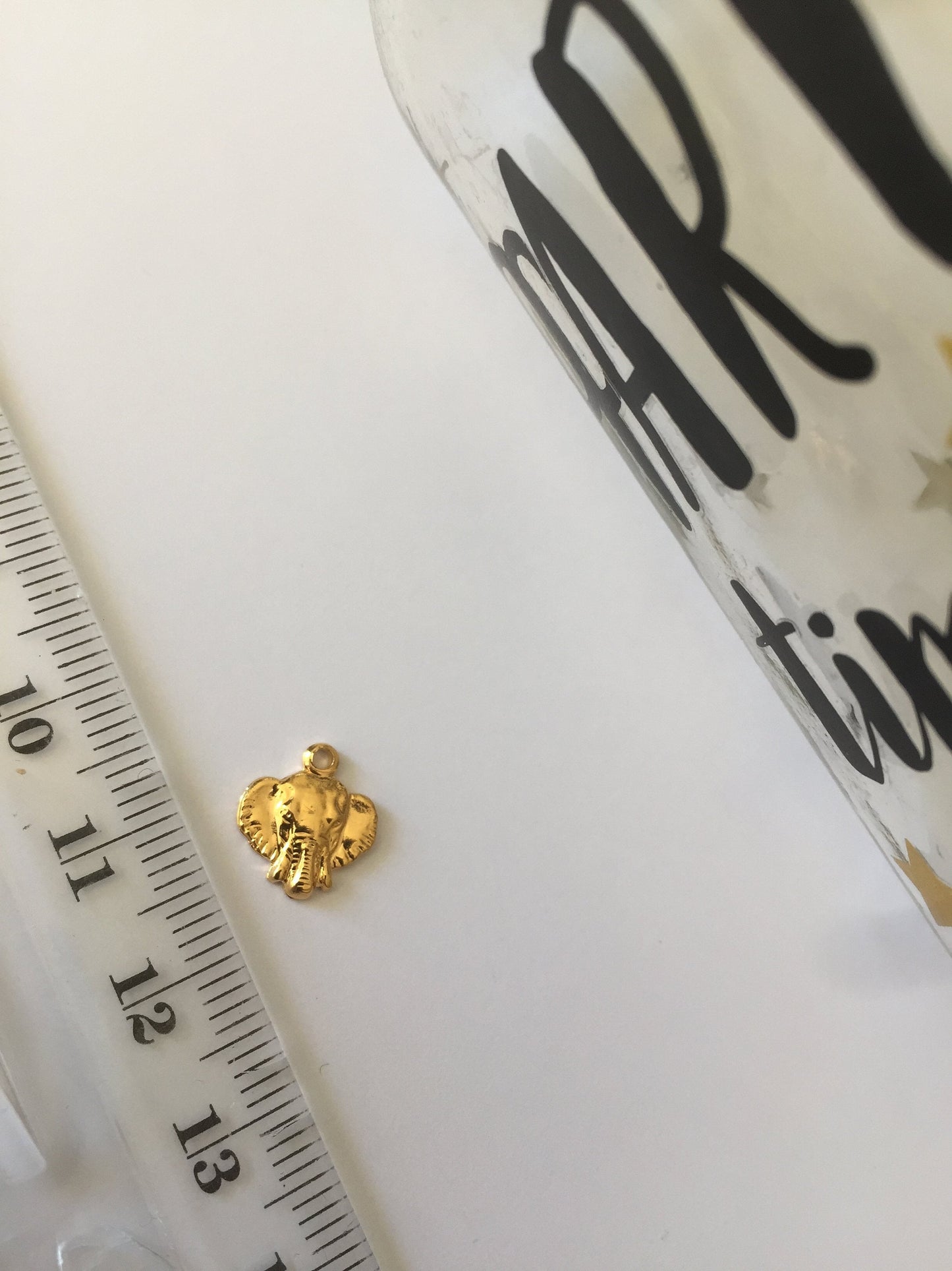 Pendentif Tête Éléphant plaqué or 24 K or fin 10 x 10 mm