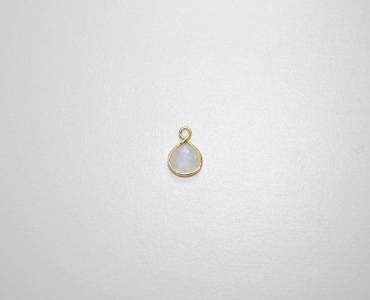 Petit Pendentif forme goutte Pierre de lune véritable plaqué or 24k