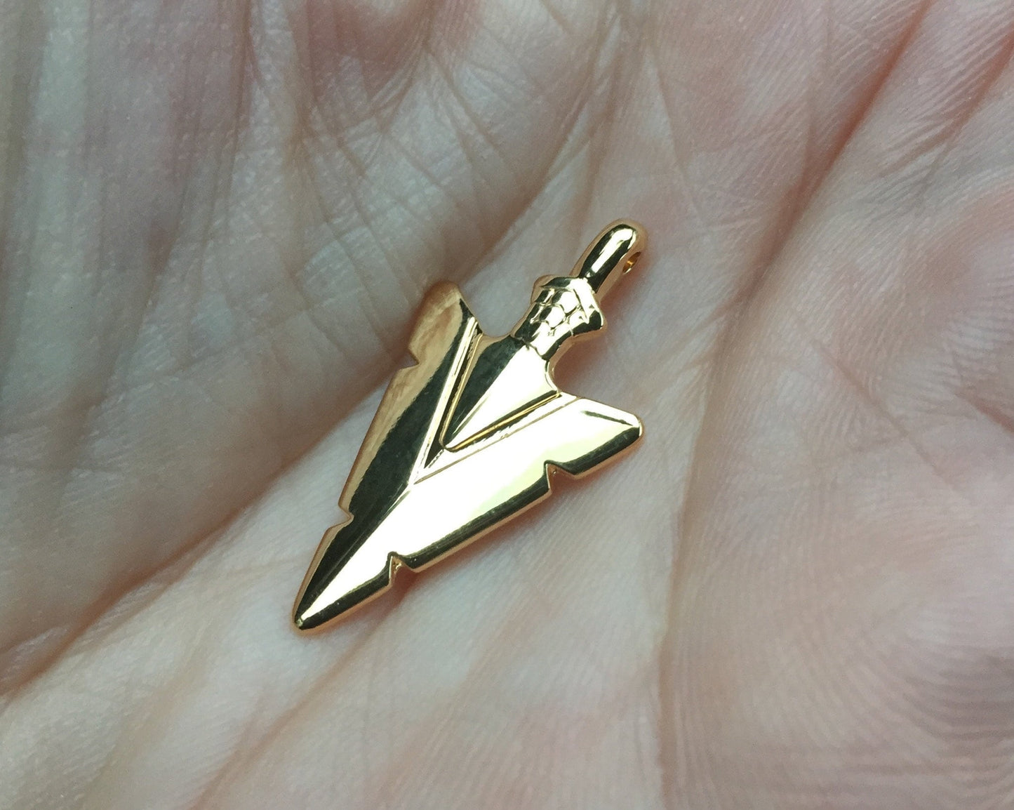 Pendentif pointé de flèche plaqué or 24 carats 27 x 15 mm