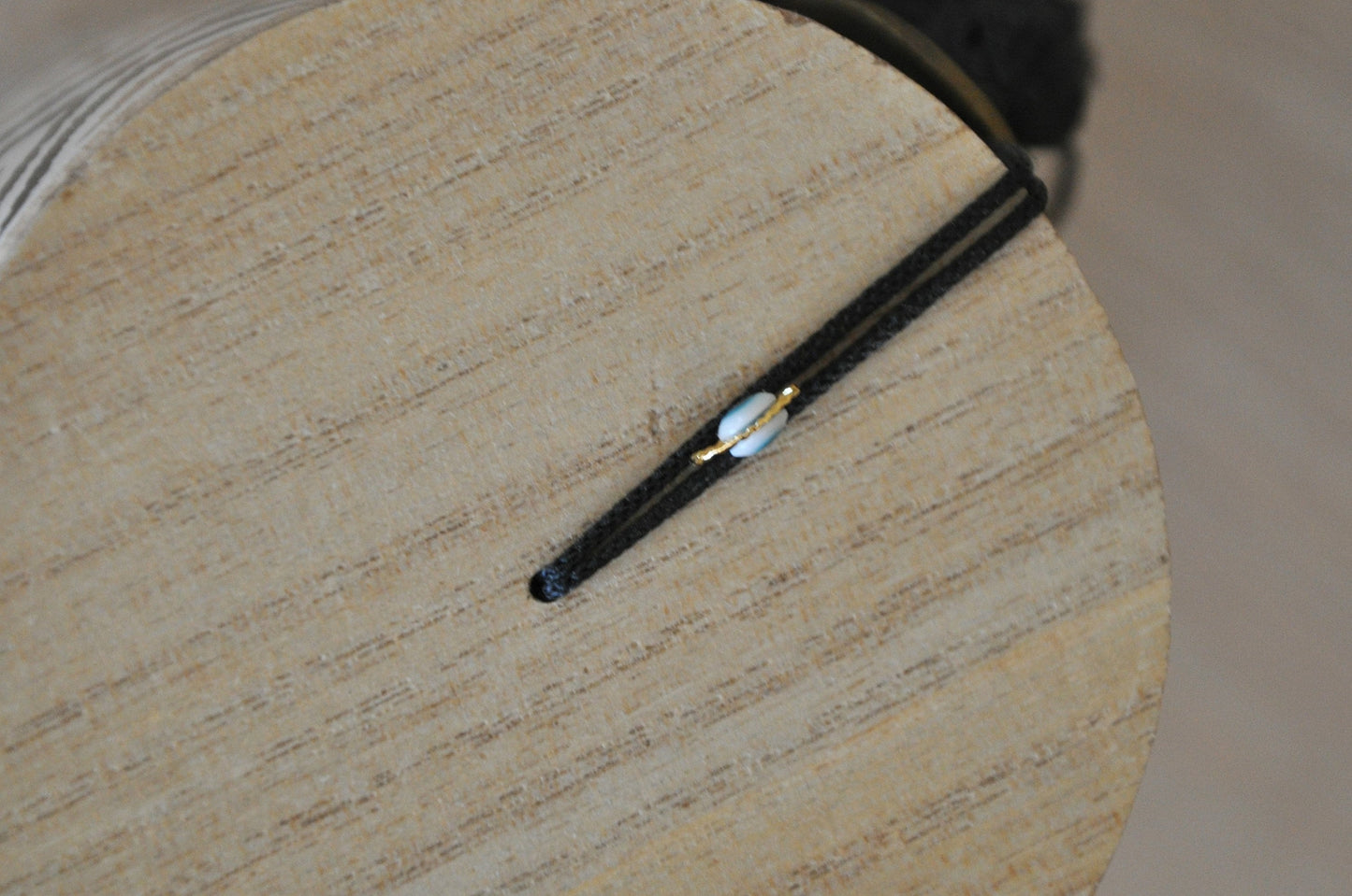 Œil Noir en plaqué or ciselé double face 8 mm, porte bonheur, protection mauvais œil,