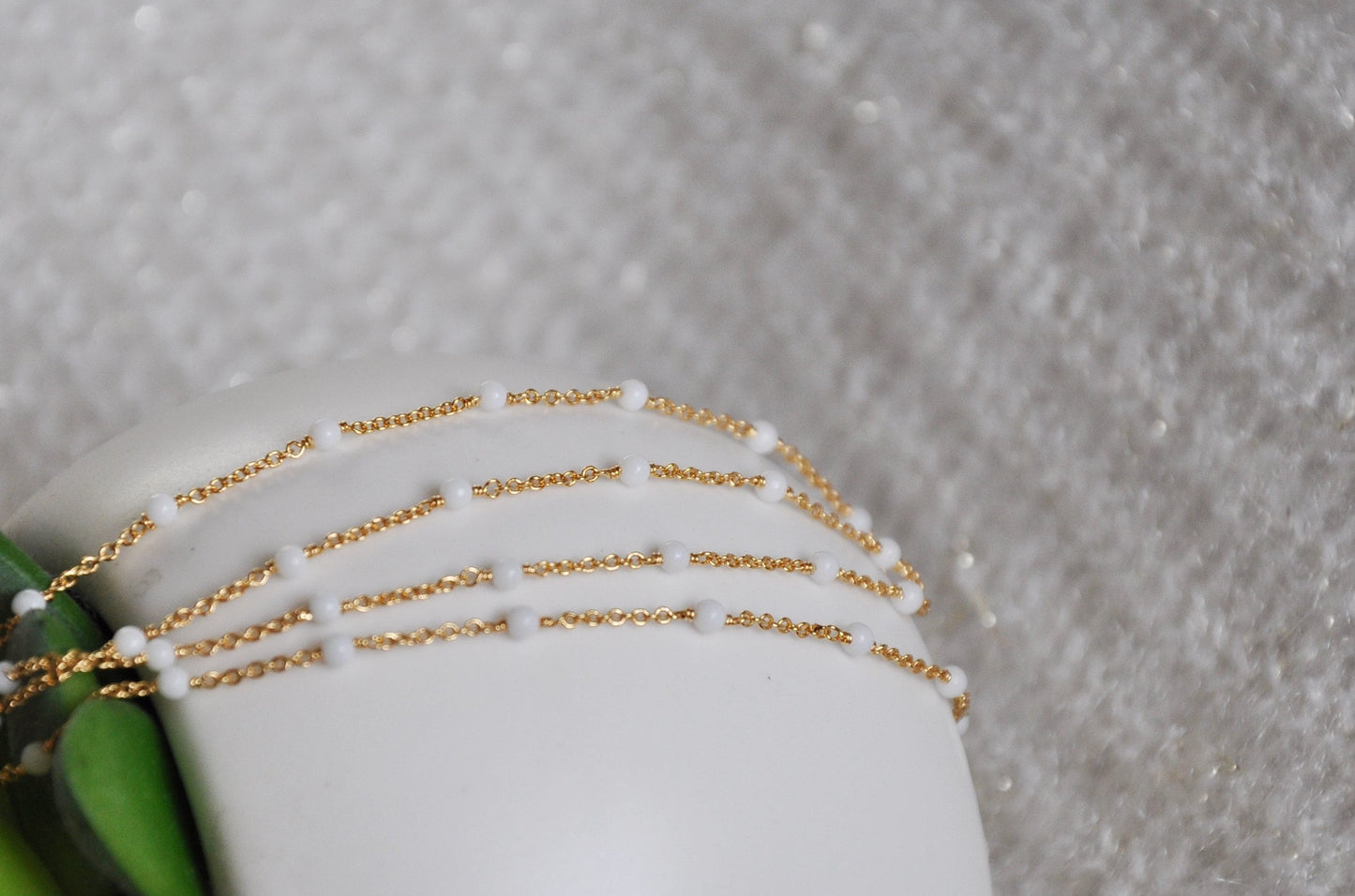 22K Chaîne maille 1,2 mm et perles Agate naturelle 2 mm plaqué or 100% français