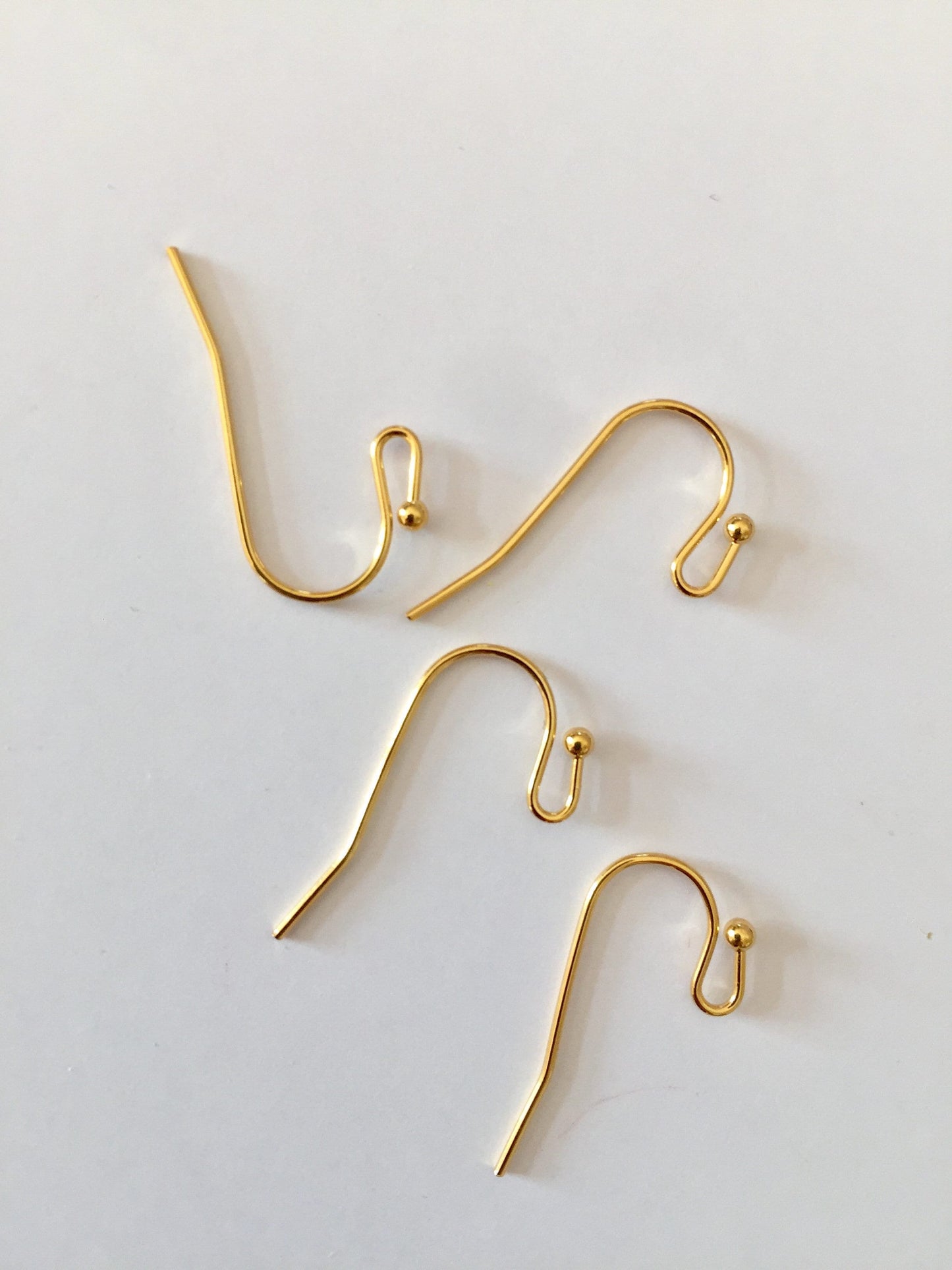 1 Paire de boucles d'oreilles Crochet Plaqué Or boule 22k 20x13mm