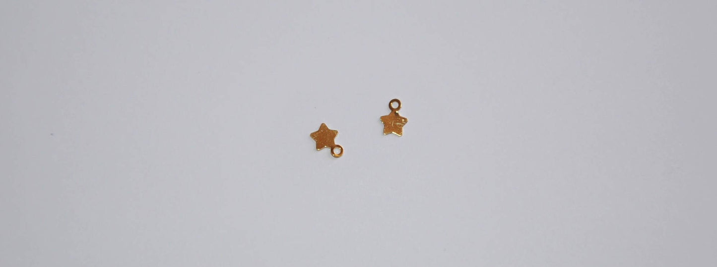 Lot de 2 Etoiles plaqué or MM 6 mm