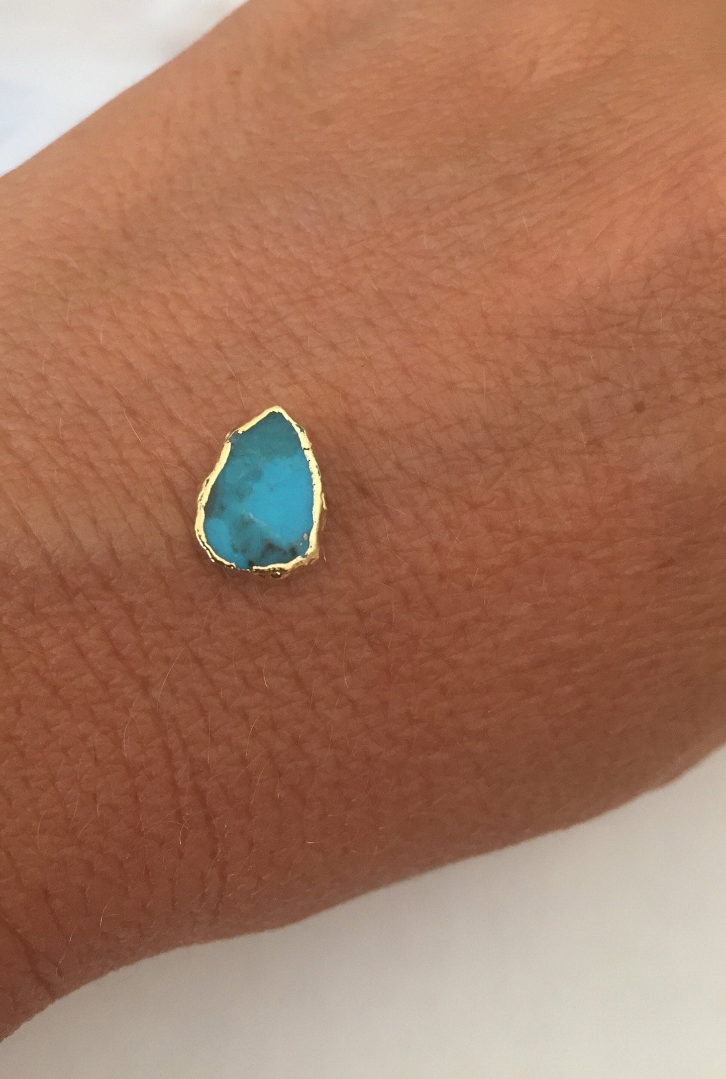 Slice pendentif Turquoise ‘AA’ naturelle et plaqué or 18K 11/12 x 9/10 mm