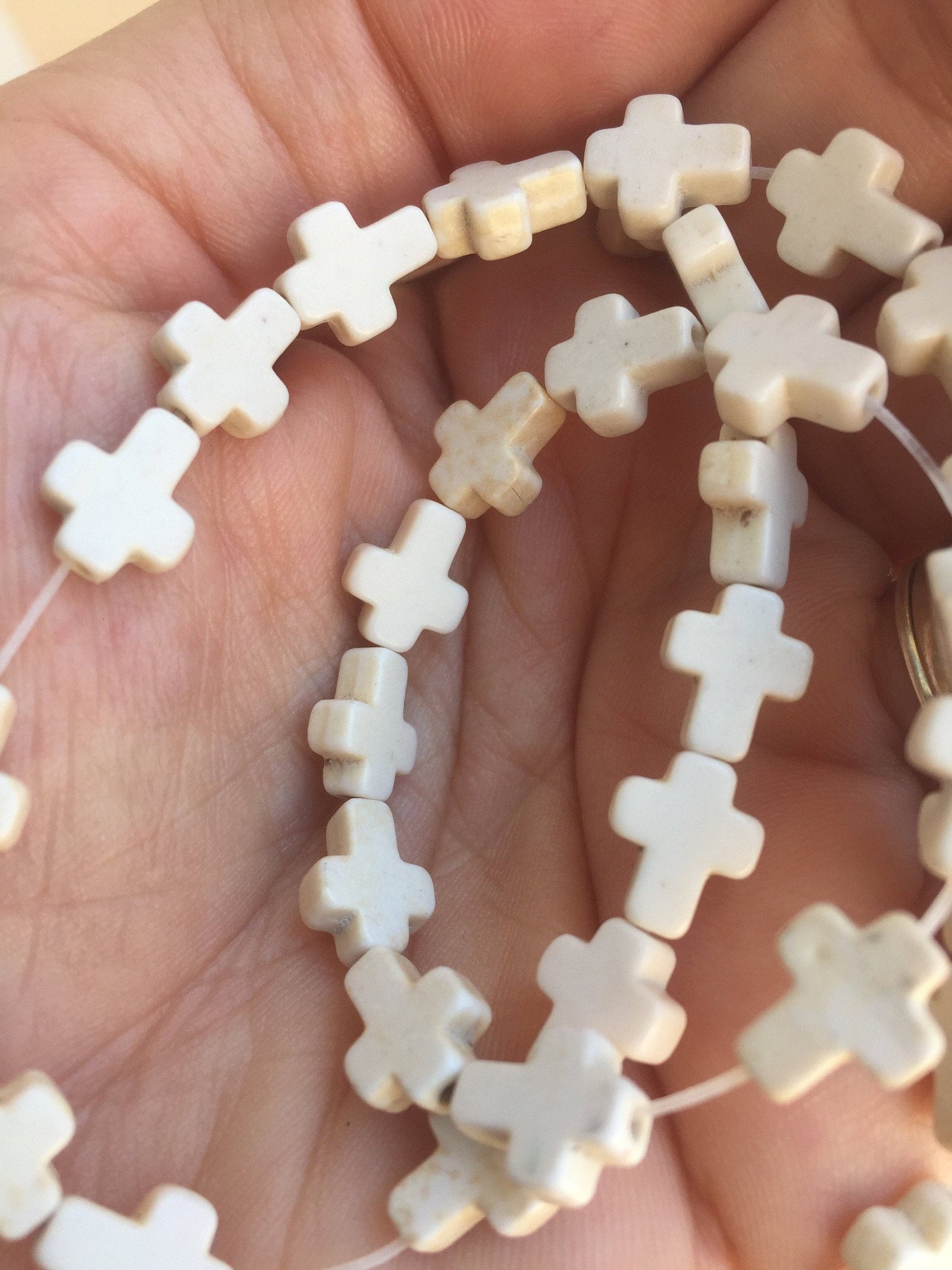 2 CROIX magnésite 8 x 10 mm naturel beige - 2 cross beige