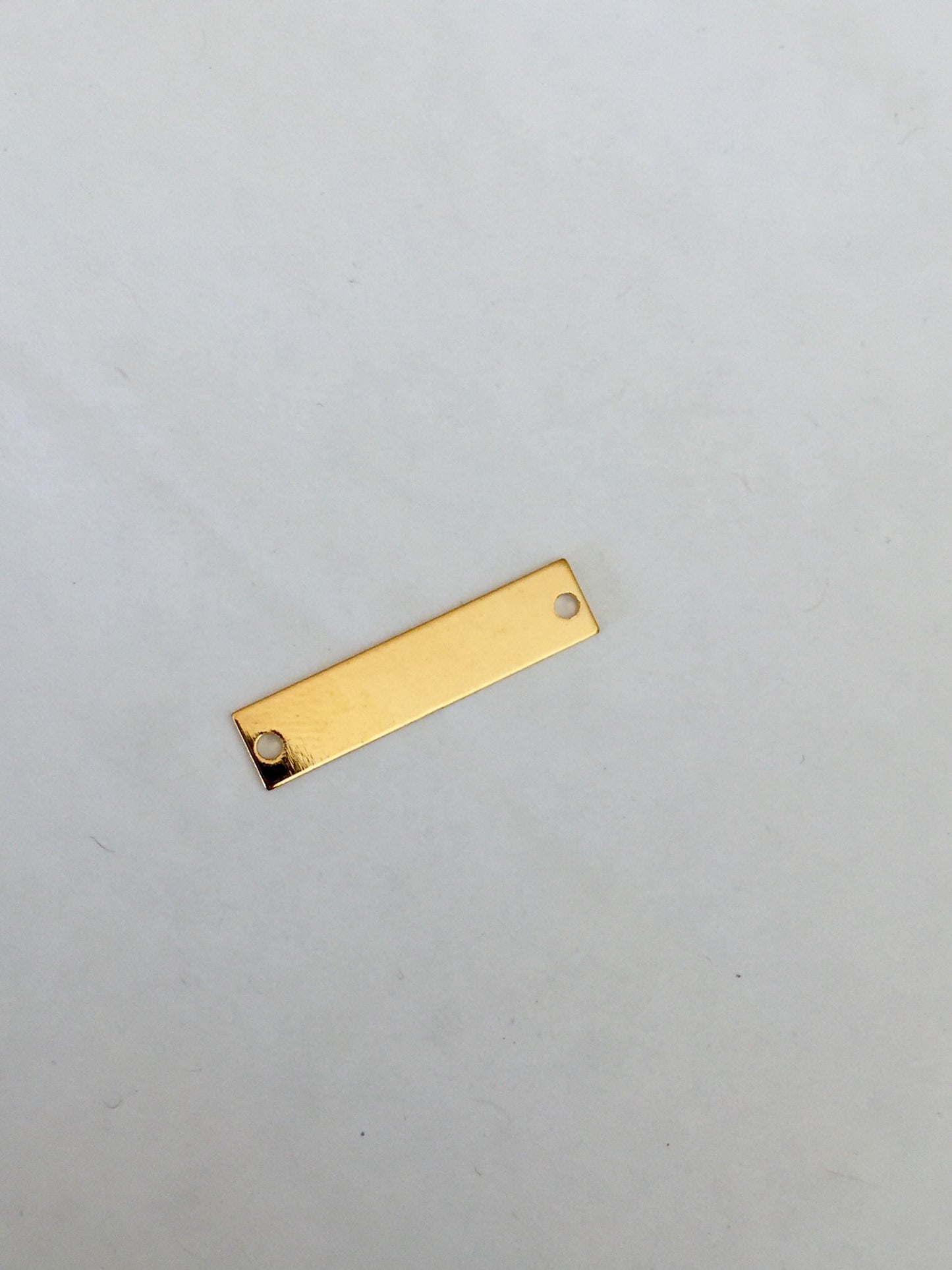 1 Rectangle 2 trous 23 x 5 mm connecteur plaqué or dorée à l'or fin 22 carats, breloques plaqué or 22 K