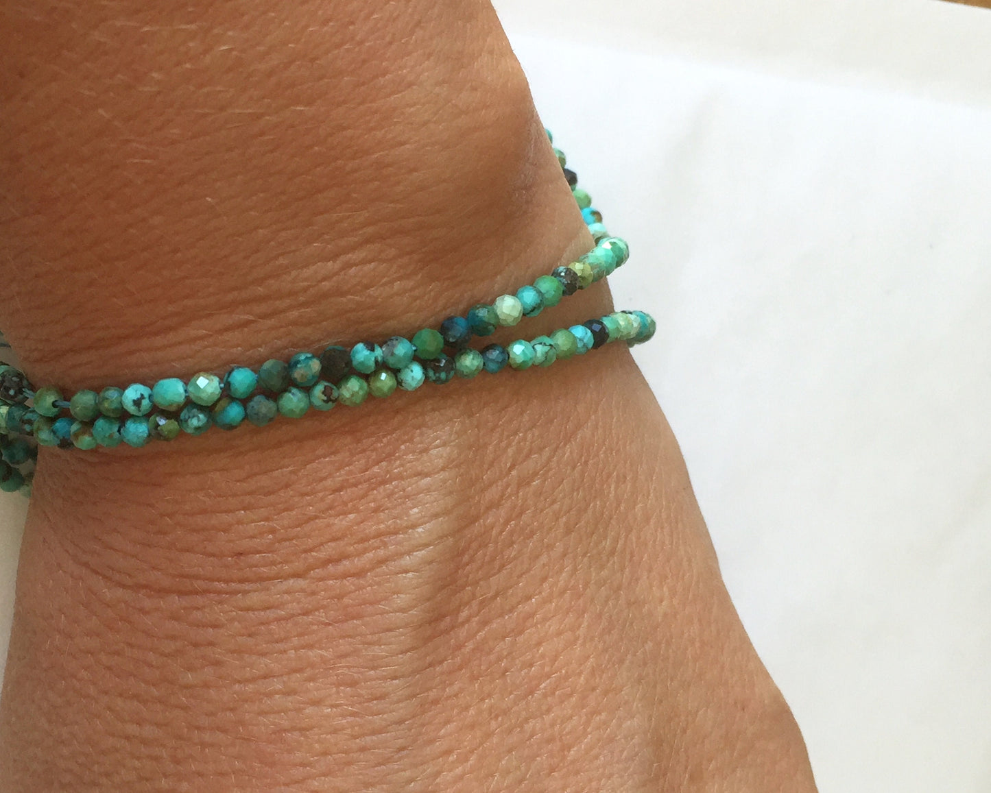 10 perles 3,3 mm Turquoise Africaine facettées, 10 perles facettes, gemme naturelle tons vert / bleus / turquoises, pierre naturelle
