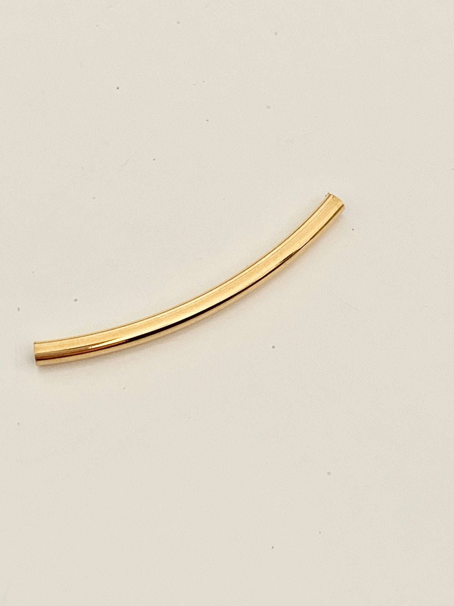 Tube incurvé intercalaire, tube coudé fin 45 mm plaque or 24 carats