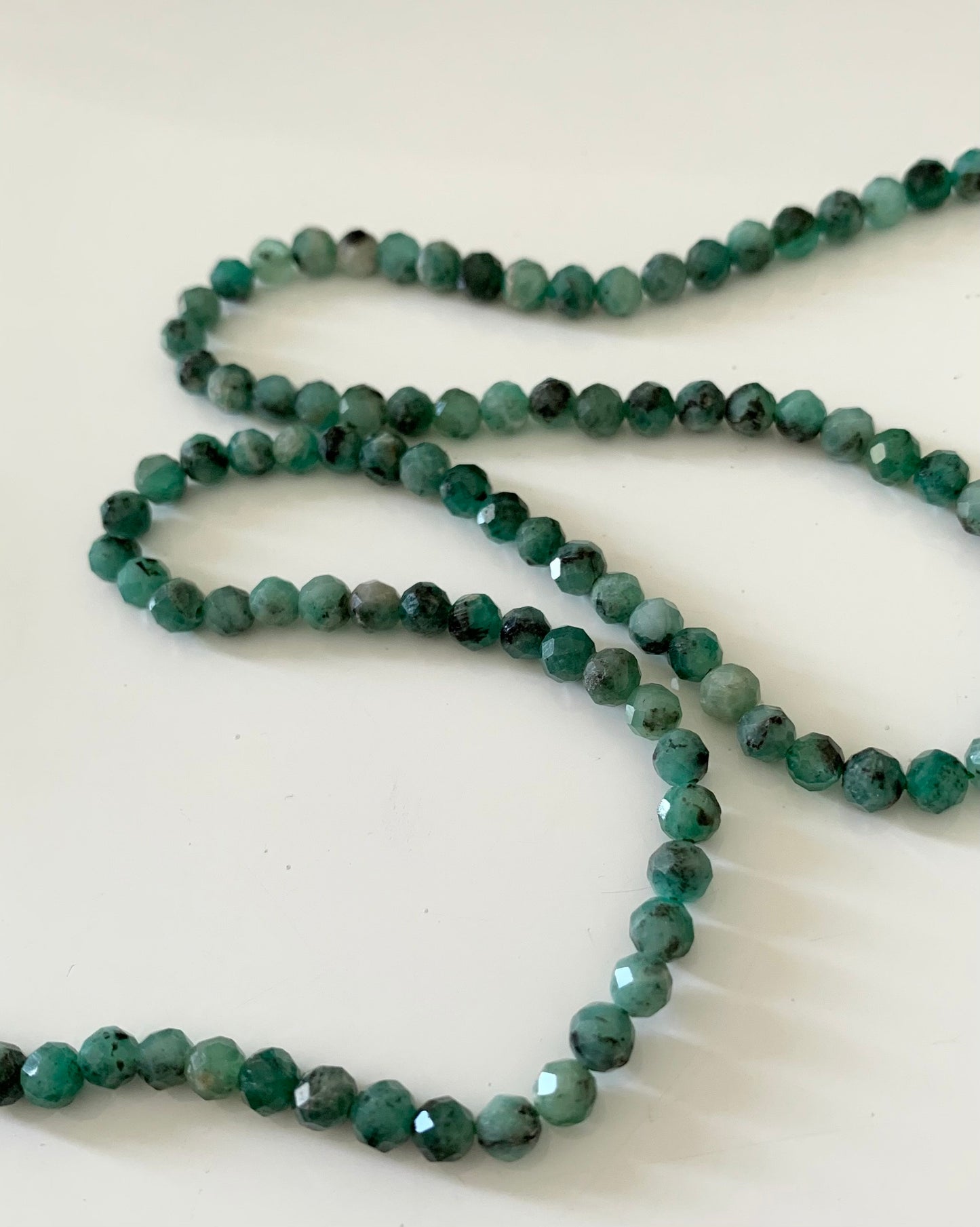 6 Perles facettes Émeraude Véritable AA 4,2 mm/4,5mm, petites perles facettées émeraude vert naturel