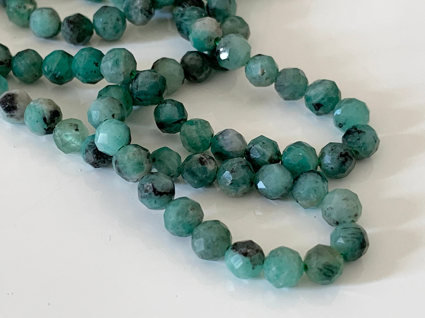 6 Perles facettes Émeraude Véritable AA 4,2 mm/4,5mm, petites perles facettées émeraude vert naturel