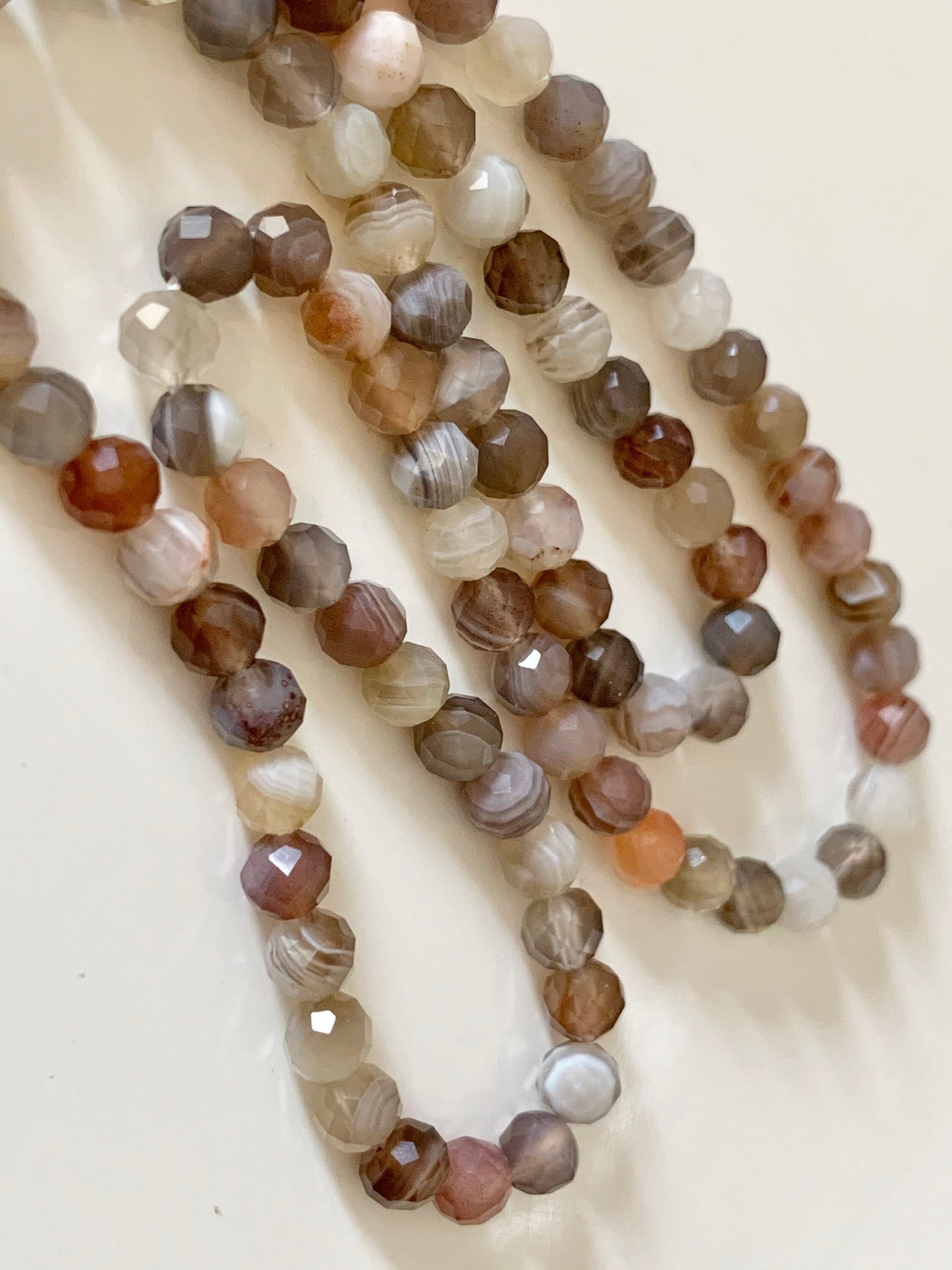 Agate Botswana 4 mm facettée, 10 perles facettes gemme naturelle 4mm tons bruns, Agate Botswana pierre naturelle