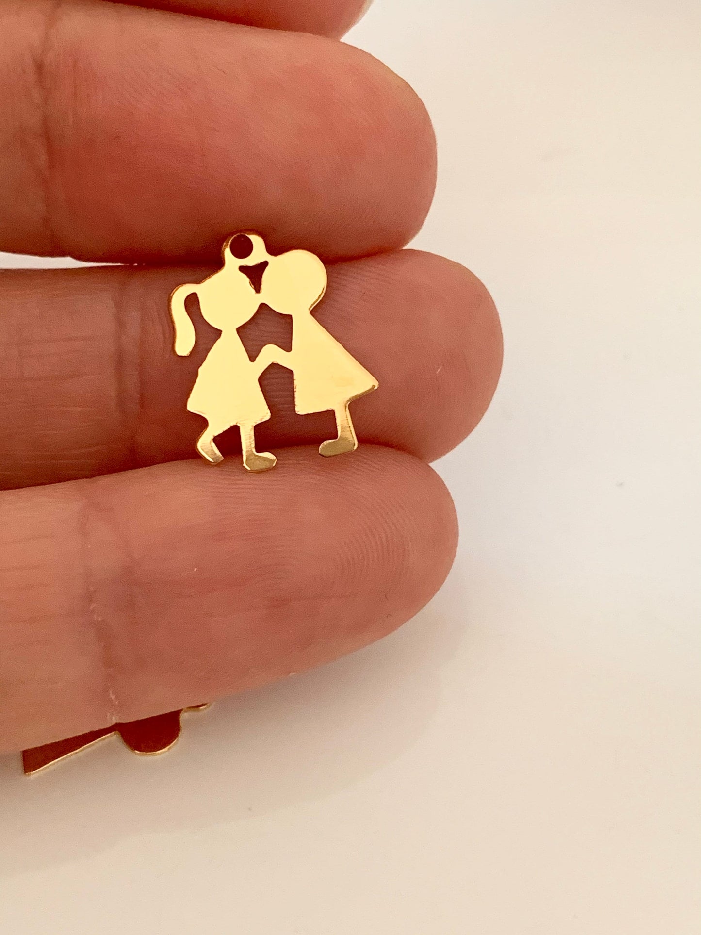 Pendentif Couple amoureux 15x12mm Romantique doré à l’or fin 24 carat