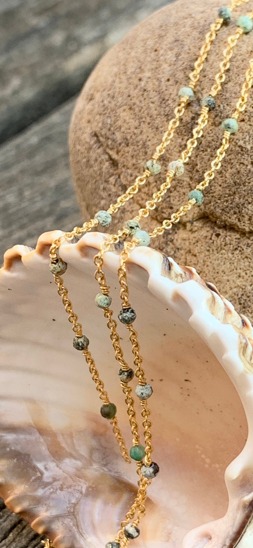 24K Chaîne et perles Turquoise Africaines facettes naturelle 2 mm, morceau de 20cm plaqué or 100% français