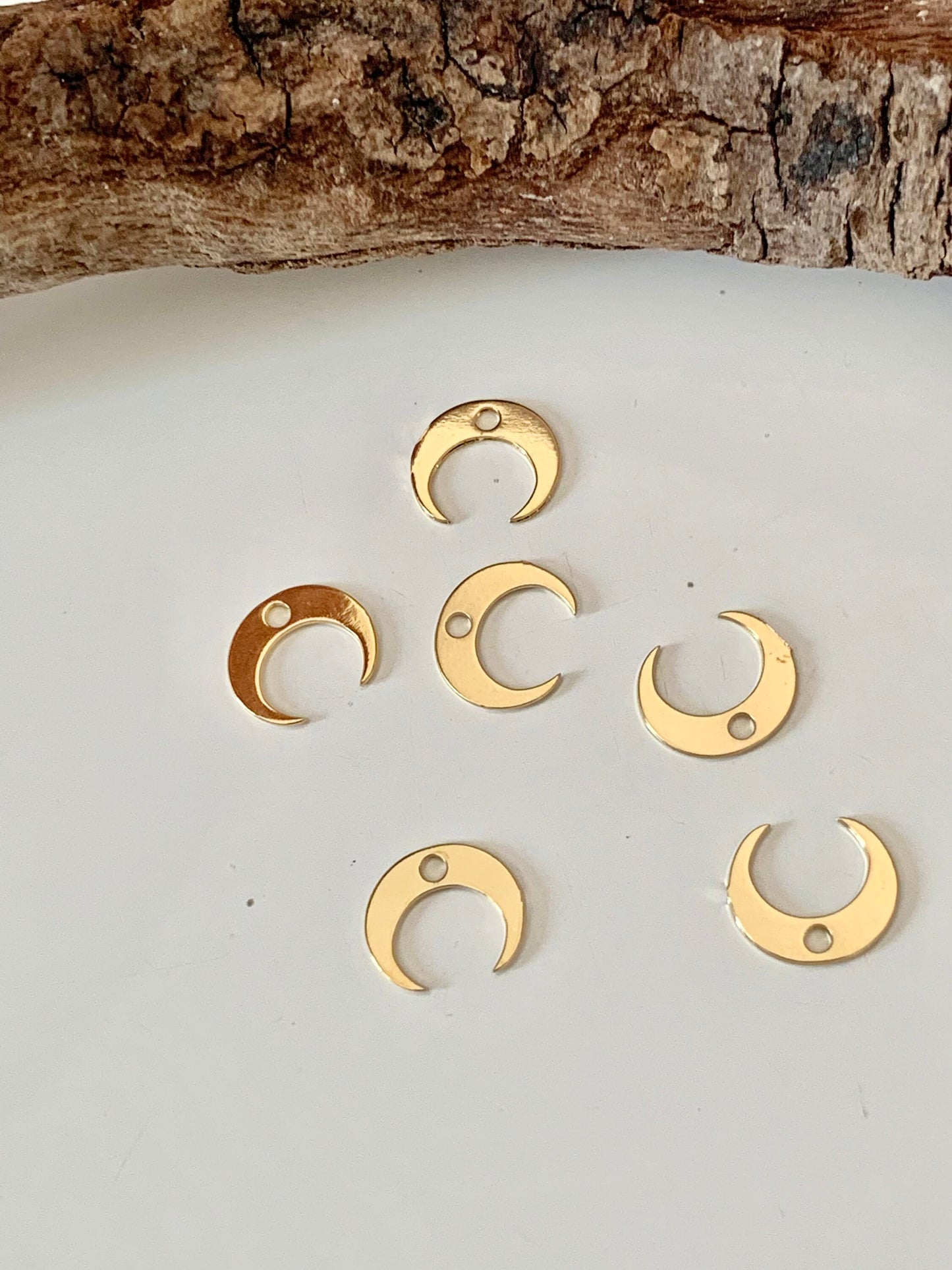 2 mini Cornes 8 x 7mm plaqué or, pampilles Corne doré