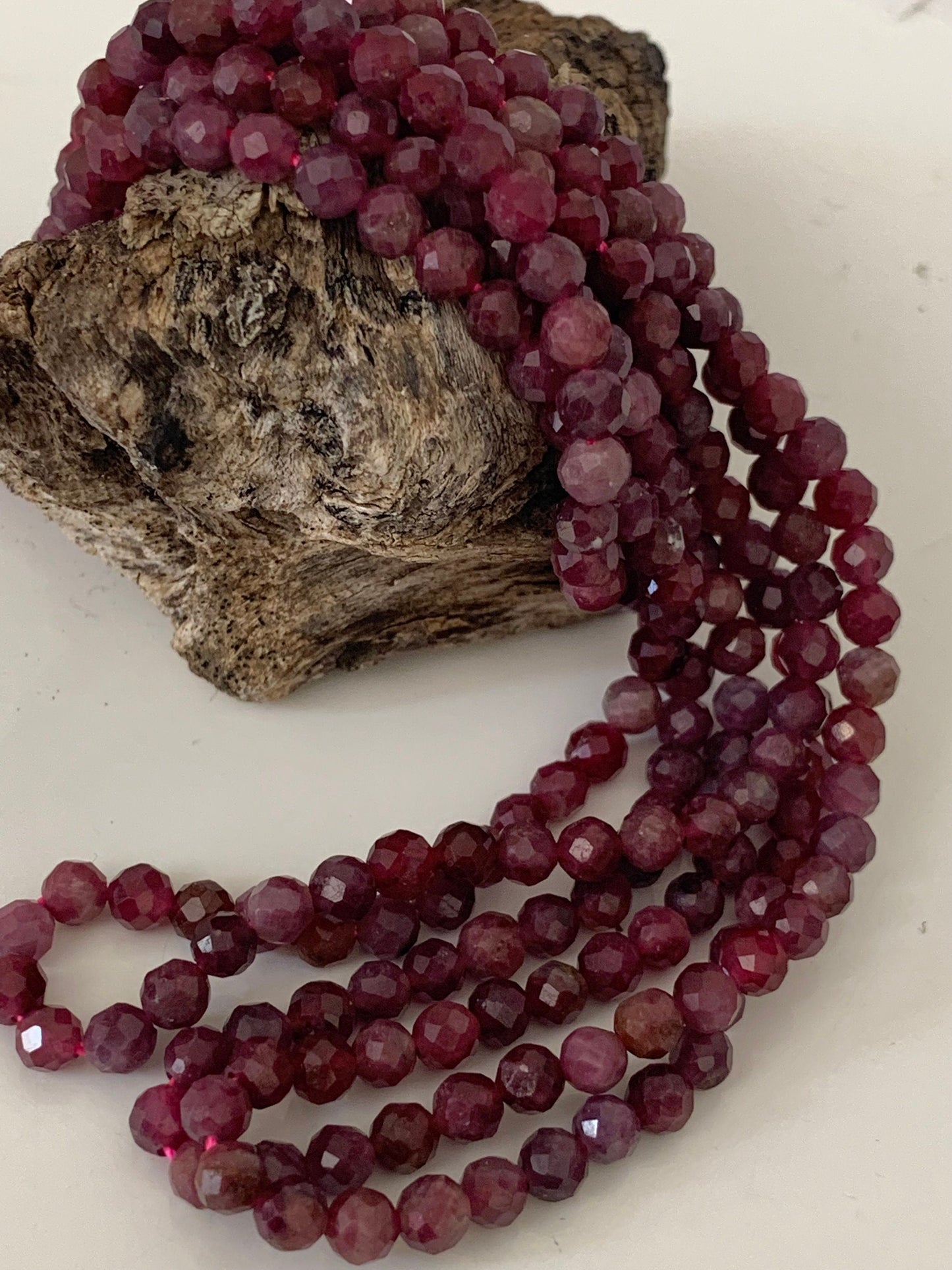 10 perles Rubélite Tourmaline rose Foncée 3,3 mm facettes, facettes gemme naturelle tons roses foncés naturels, pierre Rubellite