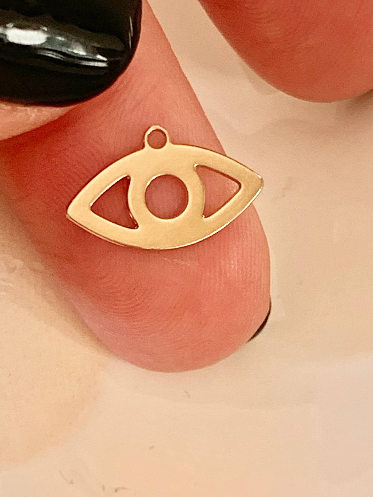 Breloque pendentif Œil 15 x 9mm en plaqué or, connecteur oeil Grec cordon,