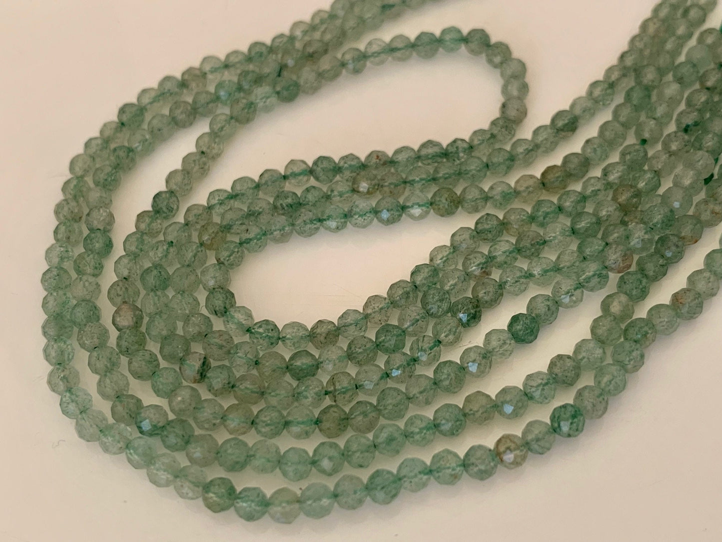 10 perles 3 mm Quartz fraise verte facettée, 10 perles facettes gemme naturelle 3mm tons vert clairs, pierre naturelle