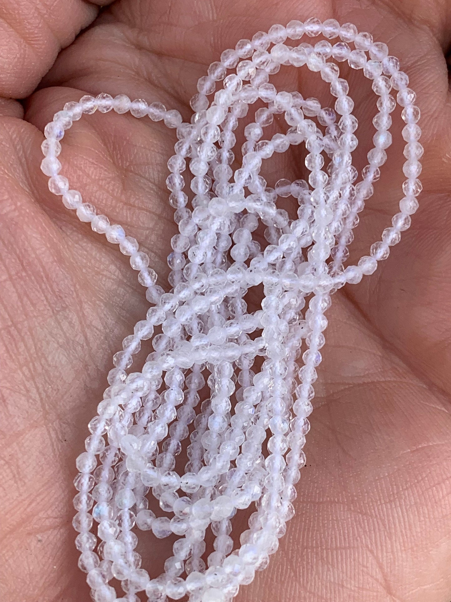 Perles 2,6/2,7 mm Pierre de Lune flash Arc en ciel, perle facettée, perles facettes gemme naturelle tons Blancs pierre naturelle