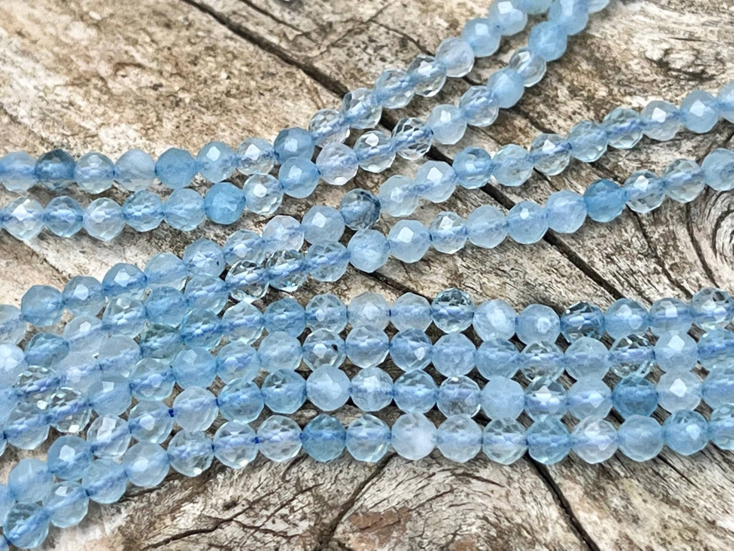 Perles d'Aigue-marine facettes 3,1mm -3,3mm, aigue marine perles rondes facettées, Perles gemmes naturelles sans traitement, coloris naturel
