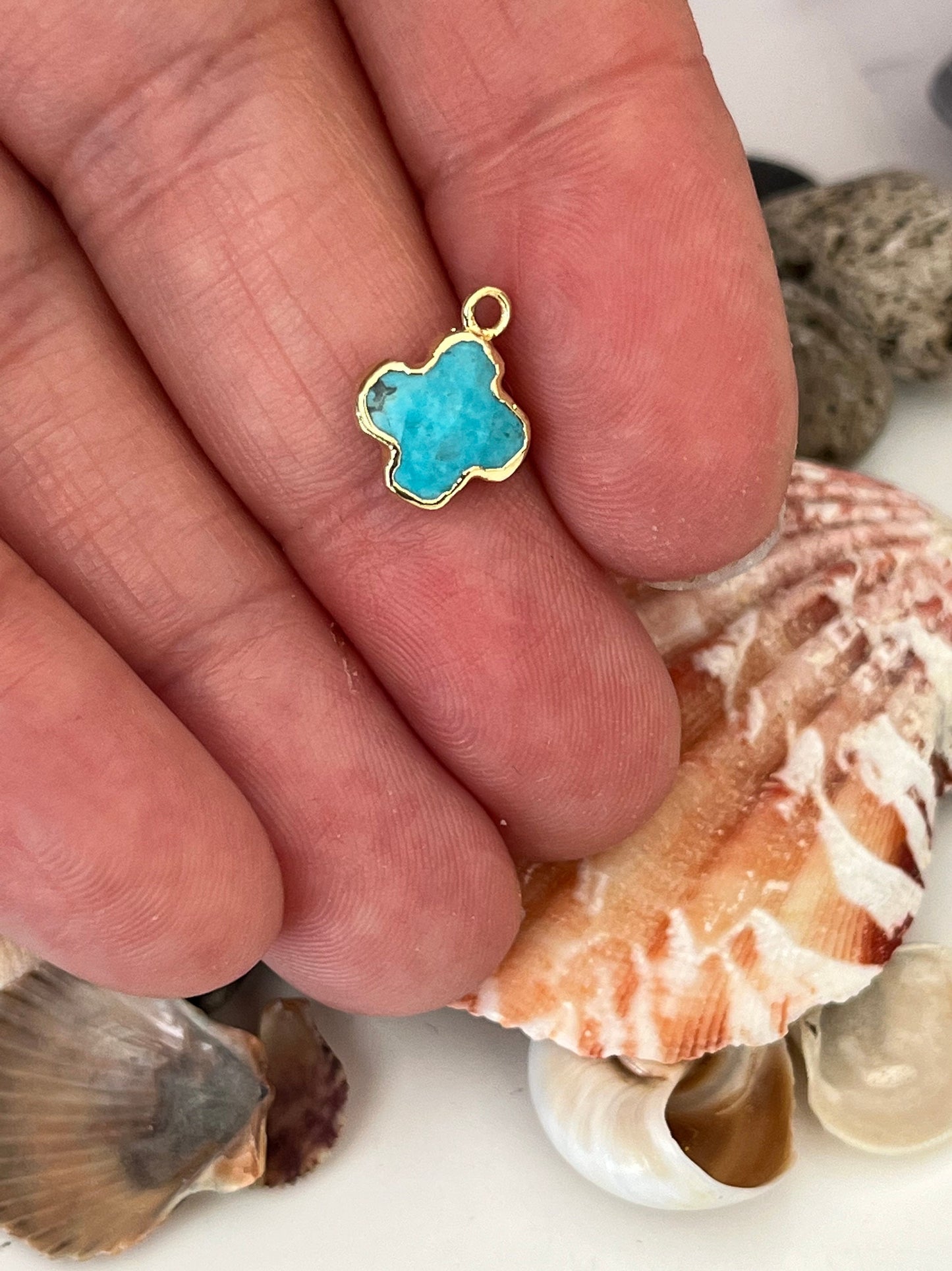 Pendentif Turquoise 10mm véritable doré à l’or fin 24k