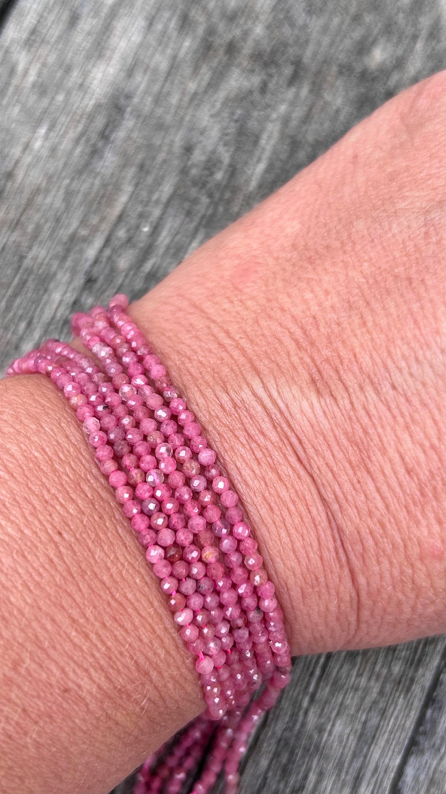 Rhodonite du Brésil 2,5mm rose facettes, 10 perles facettes gemme naturelle tons roses, pierre naturelle, miniature