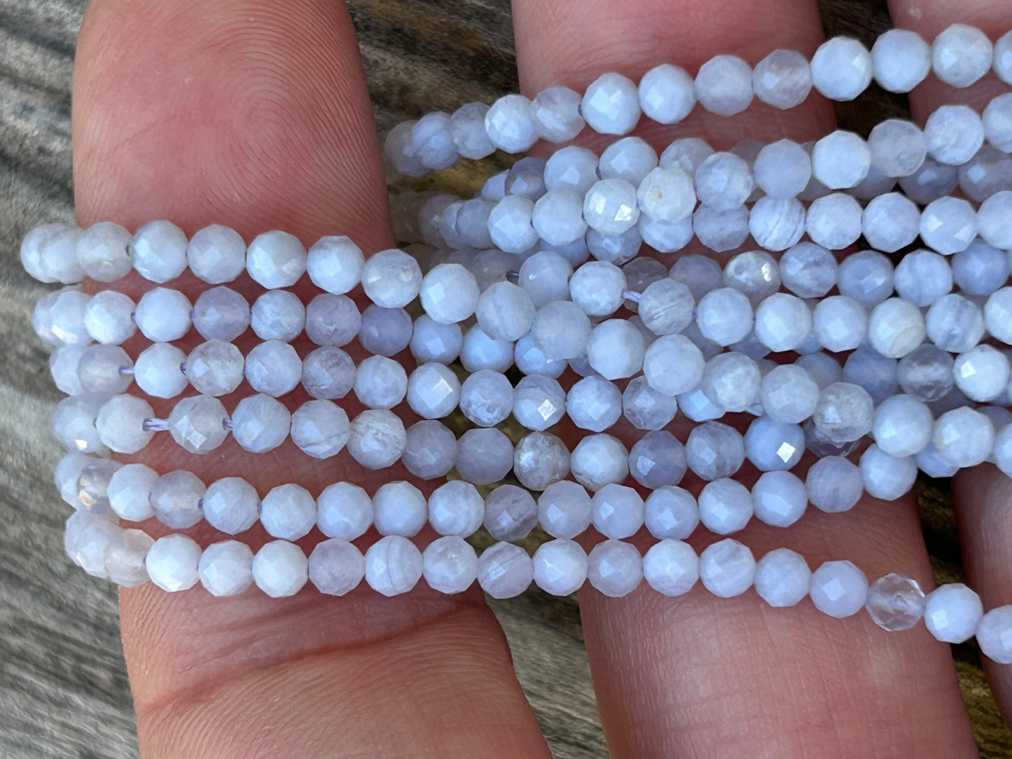 Agate bleue dentelle perles facettée, 10 perles facettes gemme naturelle tons bleu/parme, pierre naturelle 3,2mm