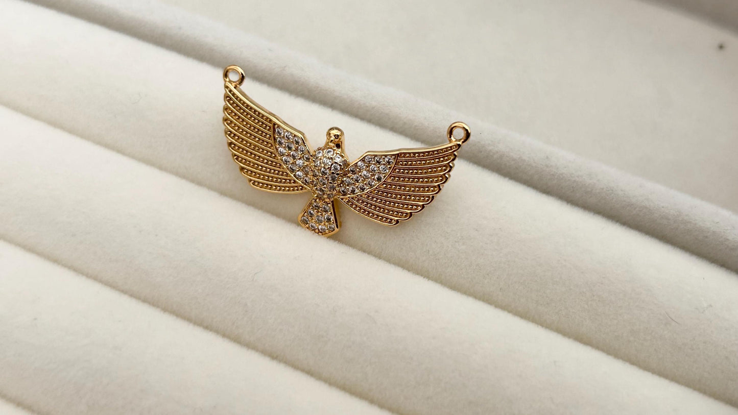 Pendentif Aigle zircons 31,5x17,5mm  Plaque or 24 carats, connecteur aigle envol doré et strass,
