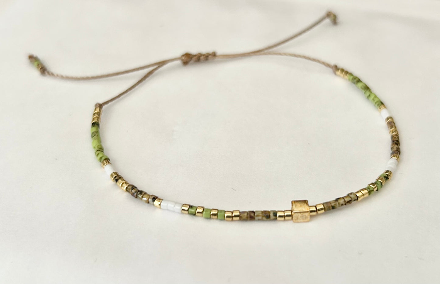 Bracelet Miyuki Picasso vert, blanc et doré