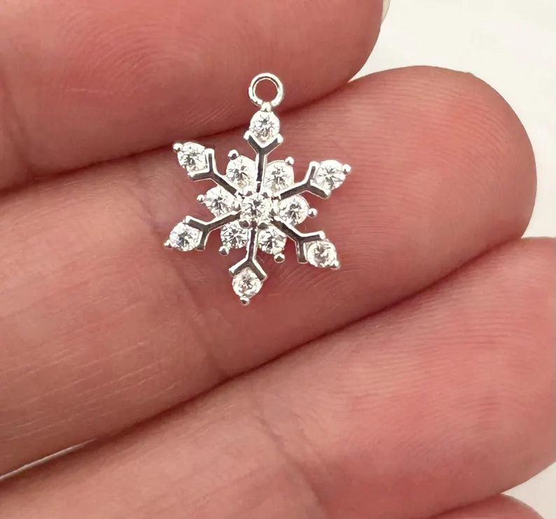 Flocon de neige 8mm / 13mm strass blancs et plaqué argent 925/1000, petits flocons diamants zircon et argent