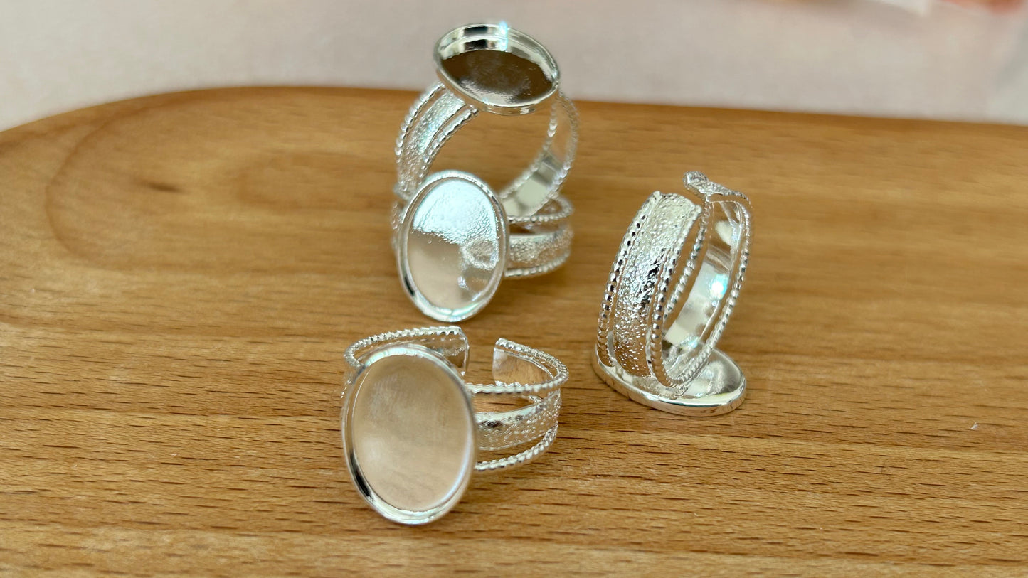Bague cabochon ovale 14x10mm, en plaqué or 24 carats à monter ou montée