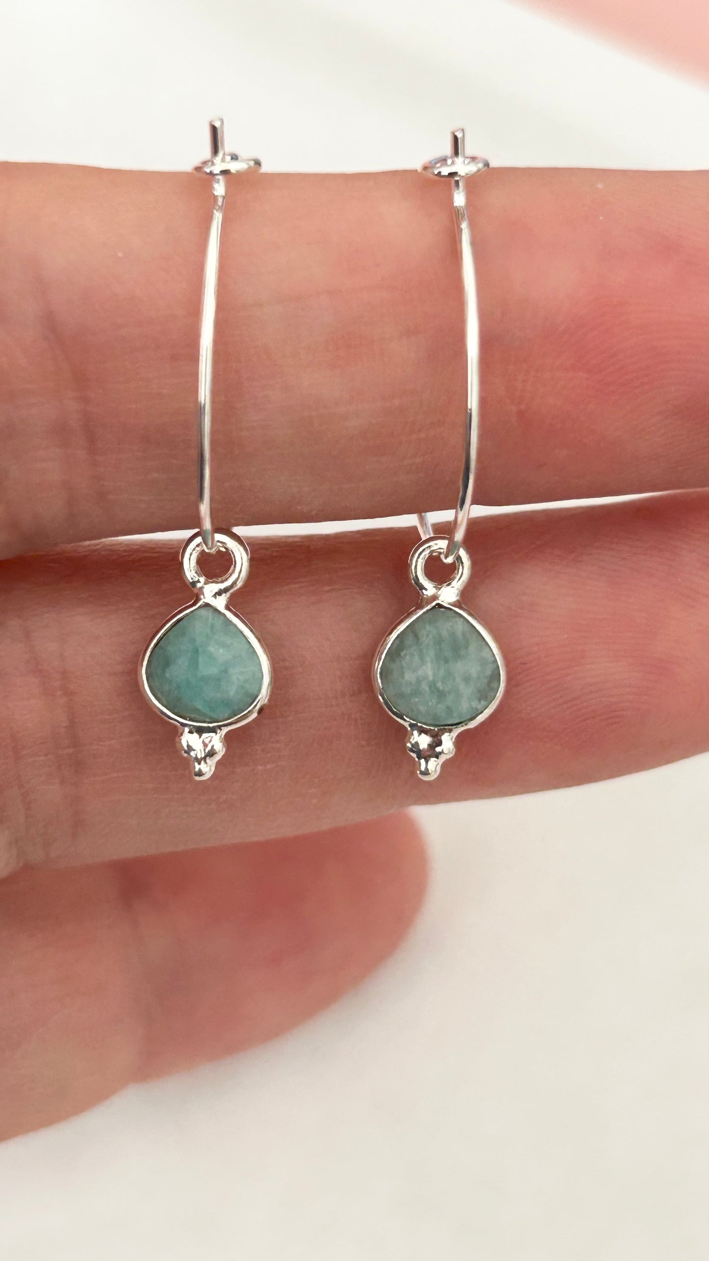 Créoles Amazonite véritable et Argent 925, boucles d'oreilles avec pierre naturelle
Amazonite