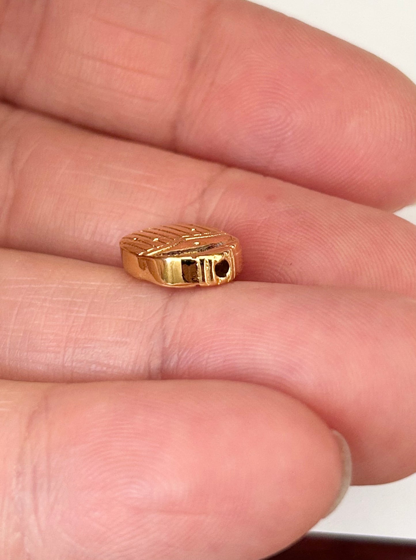 Scarabée 13x9,5mm doré, connecteur scarabée bombé plaqué or 24 carats