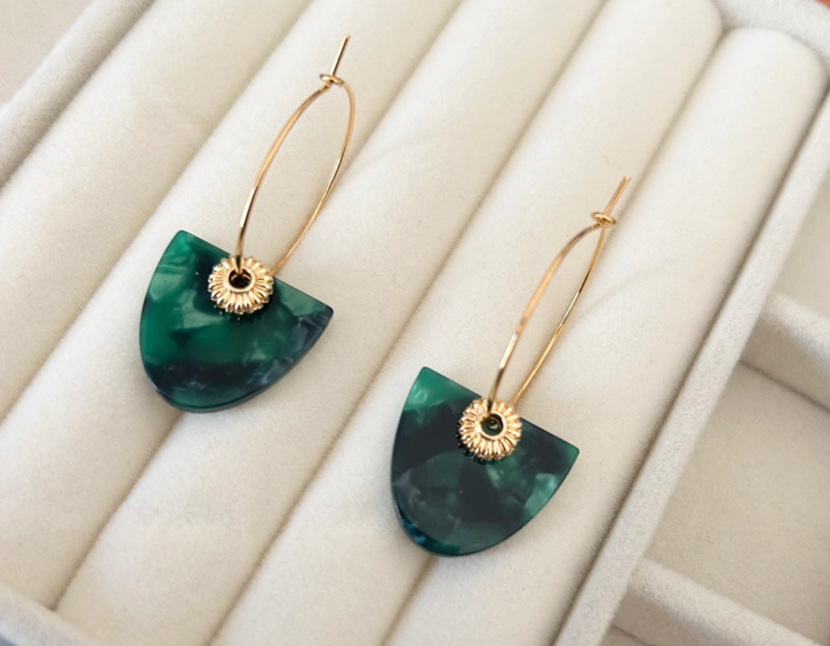 Boucles d'oreilles dorées et vertes, créoles plaqué or Français