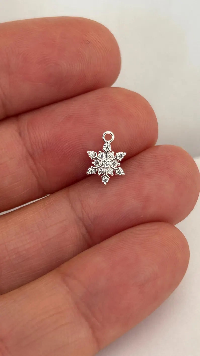 Flocon de neige 8mm / 13mm strass blancs et plaqué argent 925/1000, petits flocons diamants zircon et argent