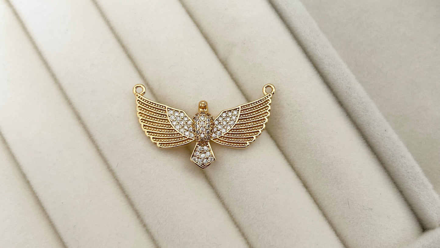 Pendentif Aigle zircons 31,5x17,5mm  Plaque or 24 carats, connecteur aigle envol doré et strass,