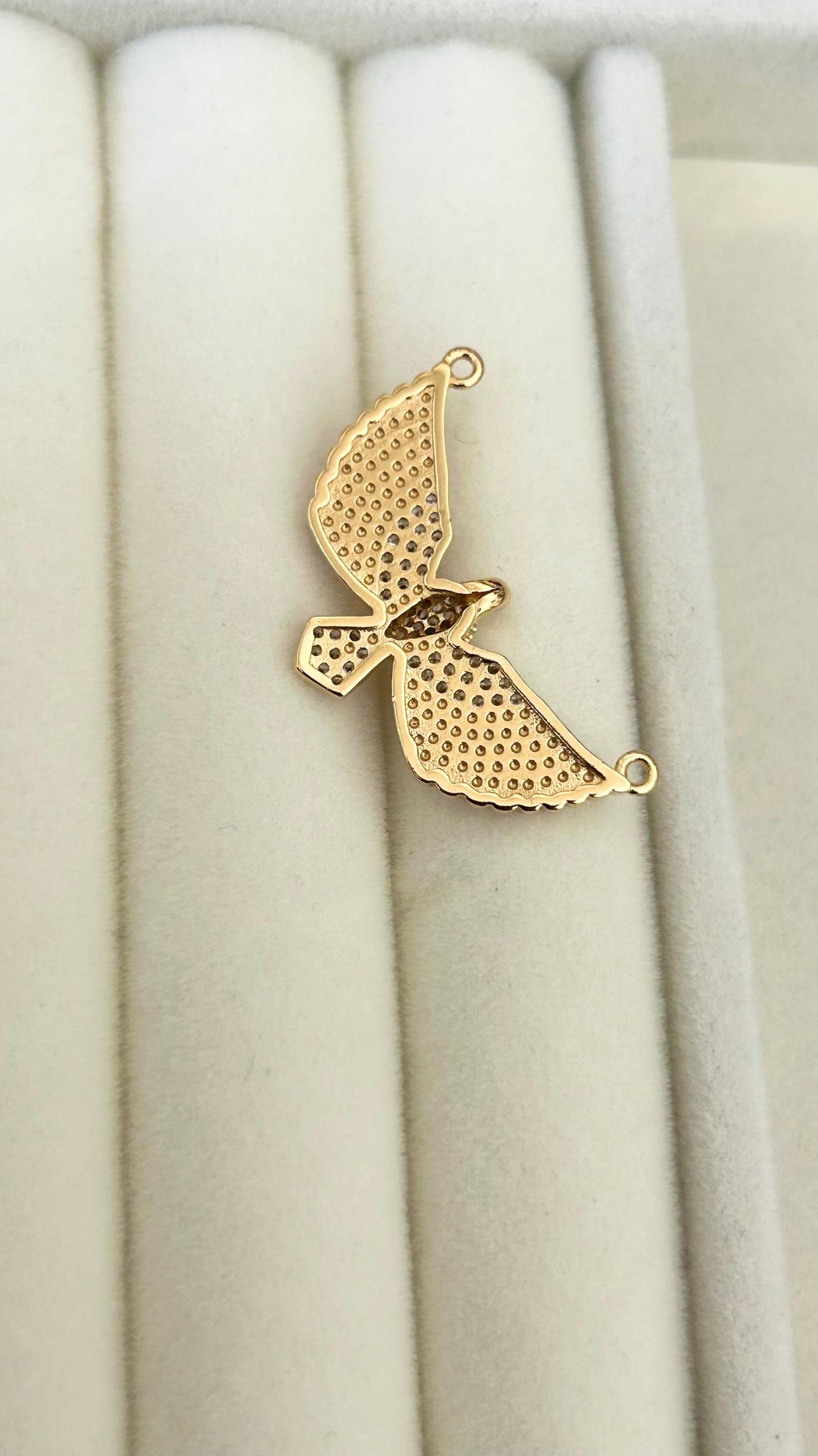 Pendentif Aigle zircons 31,5x17,5mm  Plaque or 24 carats, connecteur aigle envol doré et strass,