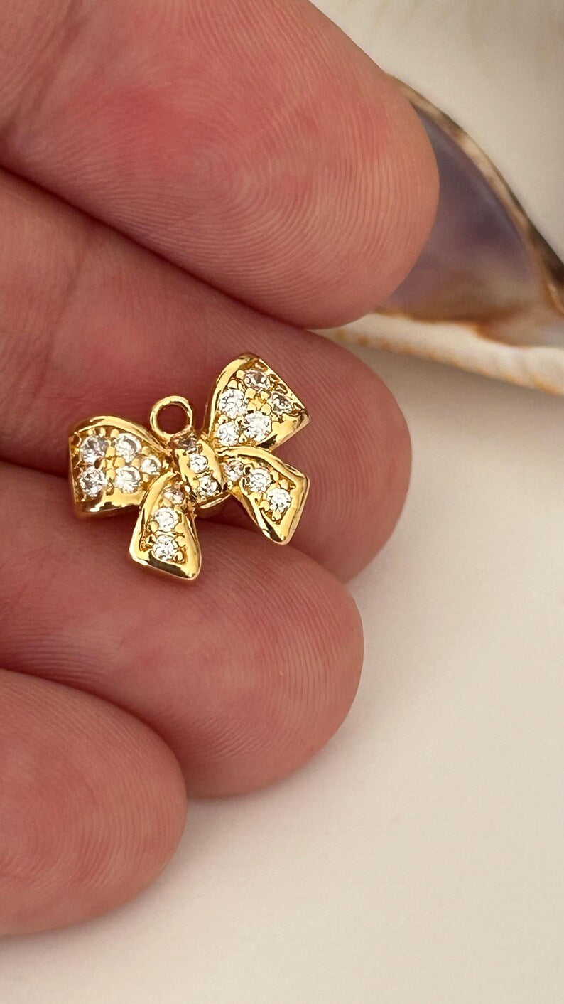 Pendentif Noeud 14mm strass et plaqué or plaqué or 24 carats, noeud plaqué or 24 K, petits diamants zircon