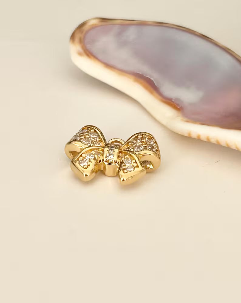 Pendentif Noeud 14mm strass et plaqué or plaqué or 24 carats, noeud plaqué or 24 K, petits diamants zircon