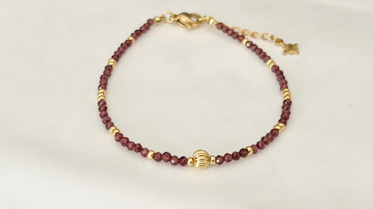 Bracelet en Grenat rouge et Miyuki et perles dorées